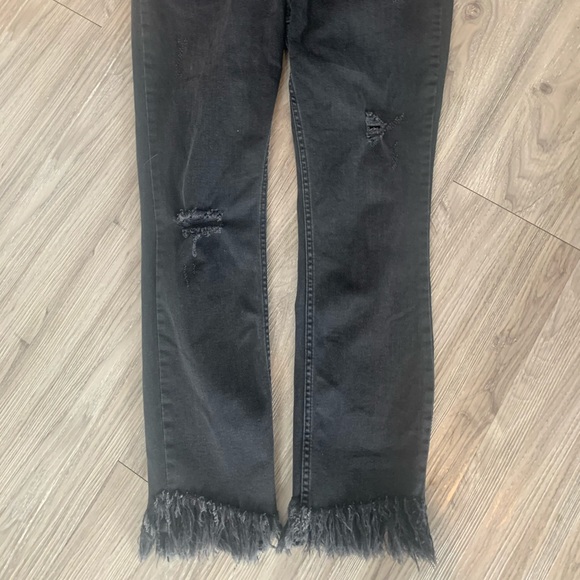 NWOT Free People Distressed Jeans - Picture 9 of 11